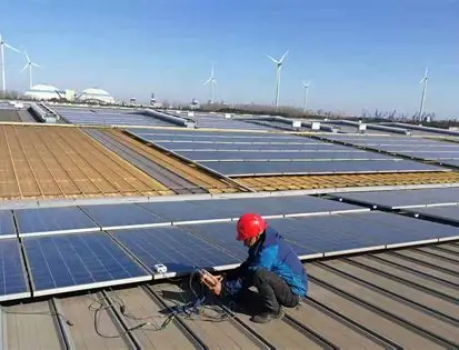 光伏组件认证的基石：IEC 61215与UL 1703标准中的湿热、紫外及机械载荷老化测试解析